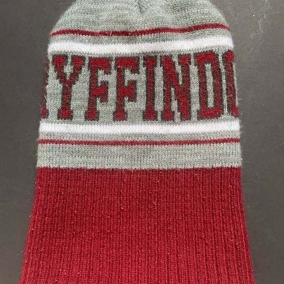 Harry Potter Gryffindor Hat w/ Crest Patch Knit Beanie - Picture 5 of 9